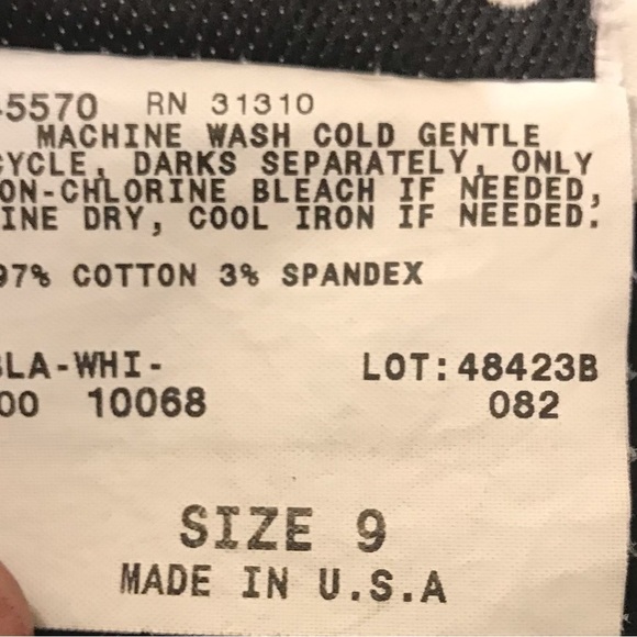 A.Byer Black and White Polka Dot Capris Size 9 - Picture 5 of 5